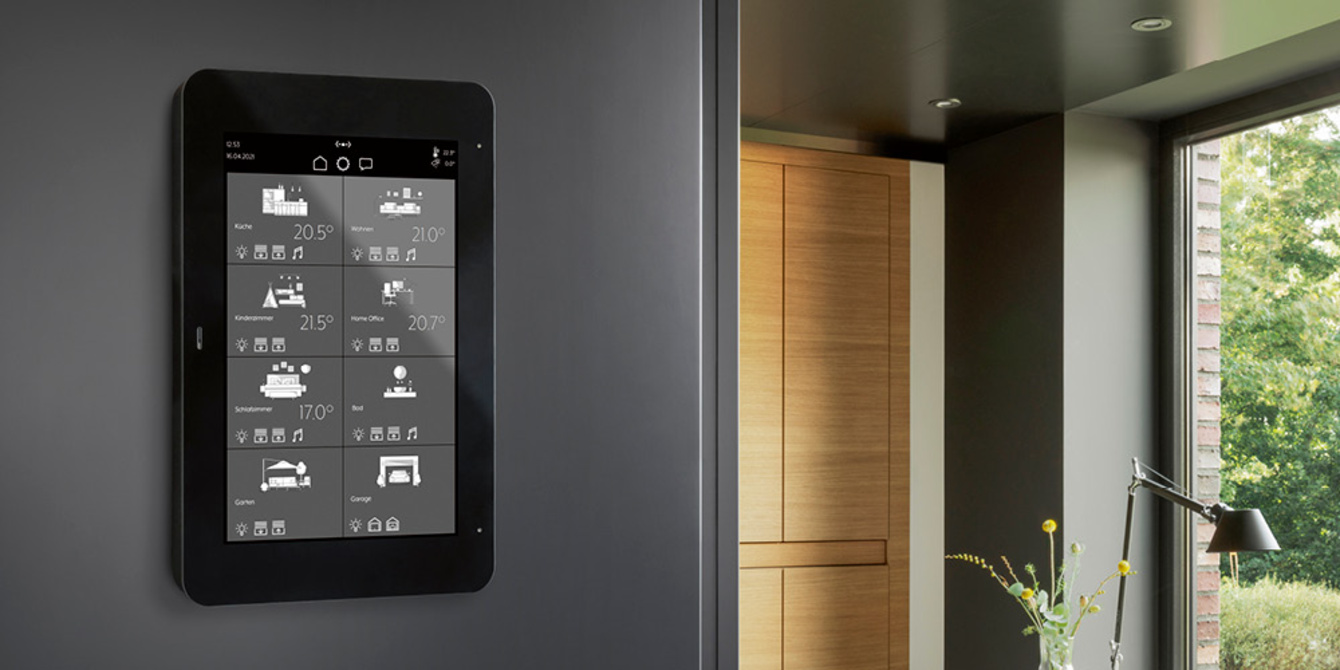 JUNG Smart Panel 8 bei Ditmar Gurk GmbH in Lichterfeld